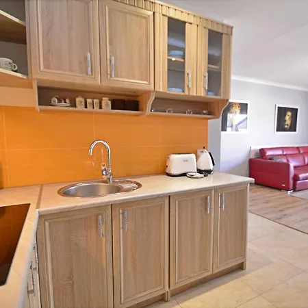 Bryza - Osiedle Debina - Centrum - Parking 슈비노우이스쳬