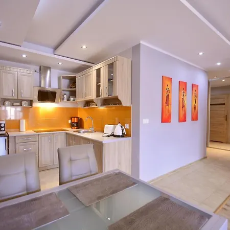 Bryza - Osiedle Debina - Centrum - Parking Appartamento