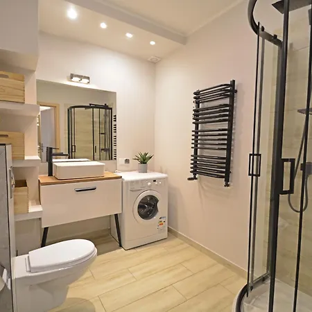 Bryza - Osiedle Debina - Centrum - Parking