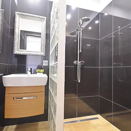 Bryza - Osiedle Debina - Centrum - Parking