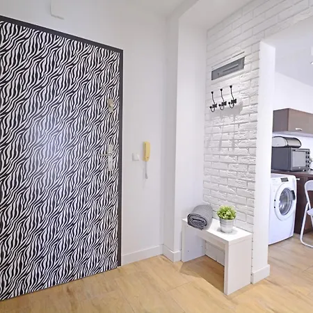 Bryza - Osiedle Debina - Centrum - Parking *