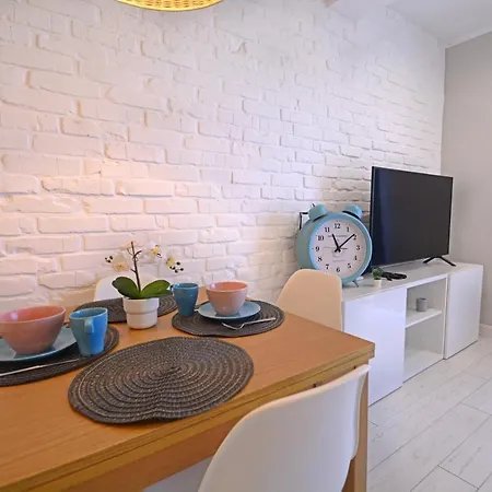 Bryza - Osiedle Debina - Centrum - Parking *