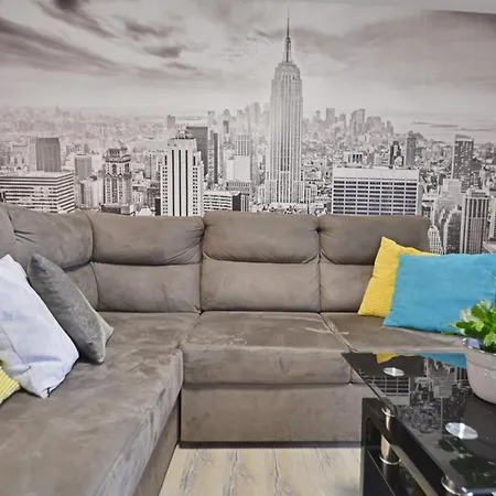 Bryza - Osiedle Debina - Centrum - Parking *