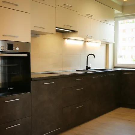 Bryza - Osiedle Debina - Centrum - Parking