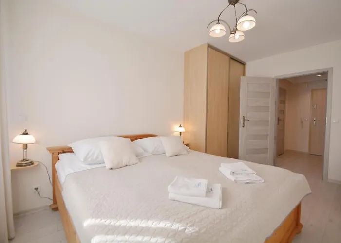 Bryza - Osiedle Debina - Centrum - Parking * Świnoujście