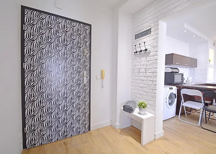 Bryza - Osiedle Debina - Centrum - Parking *