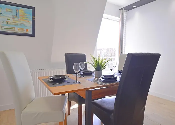 Bryza - Osiedle Debina - Centrum - Parking * Świnoujście