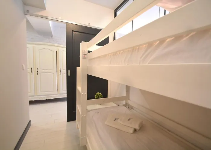 Bryza - Osiedle Debina - Centrum - Parking * Świnoujście