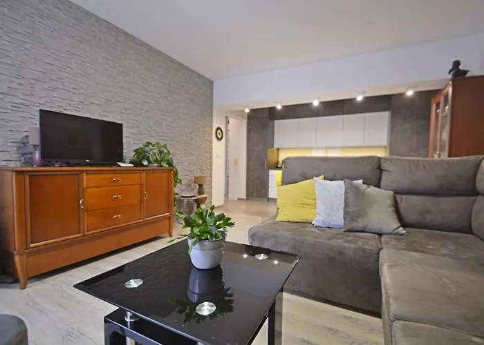 Bryza - Osiedle Debina - Centrum - Parking Świnoujście