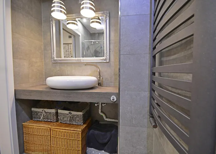 Bryza - Osiedle Debina - Centrum - Parking