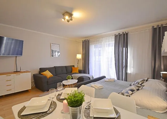 Bryza - Osiedle Debina - Centrum - Parking * Świnoujście